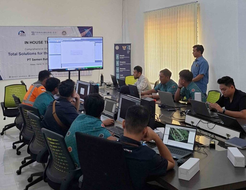 In House Training 3DMine Software PT Semen Baturaja Tbk